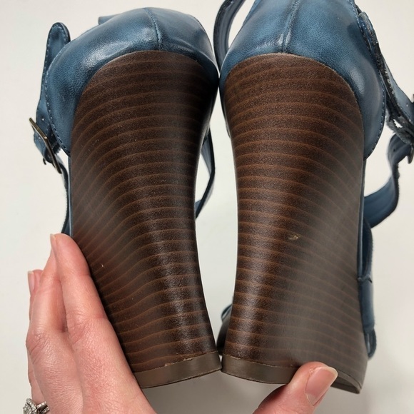 NEW Old Navy Distressed Blue Washed Crisscross Strappy Brown Wedge Sandals 10 - Picture 4 of 16